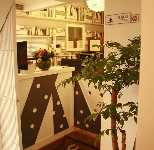 Affittacamere Crib 49 - Foreigner Only 2*